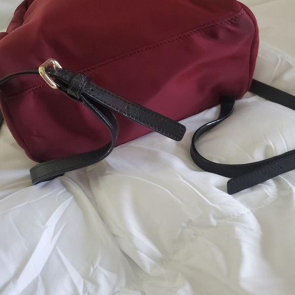 Small burgundy Kate Spade backpack - Picture 4 of 4